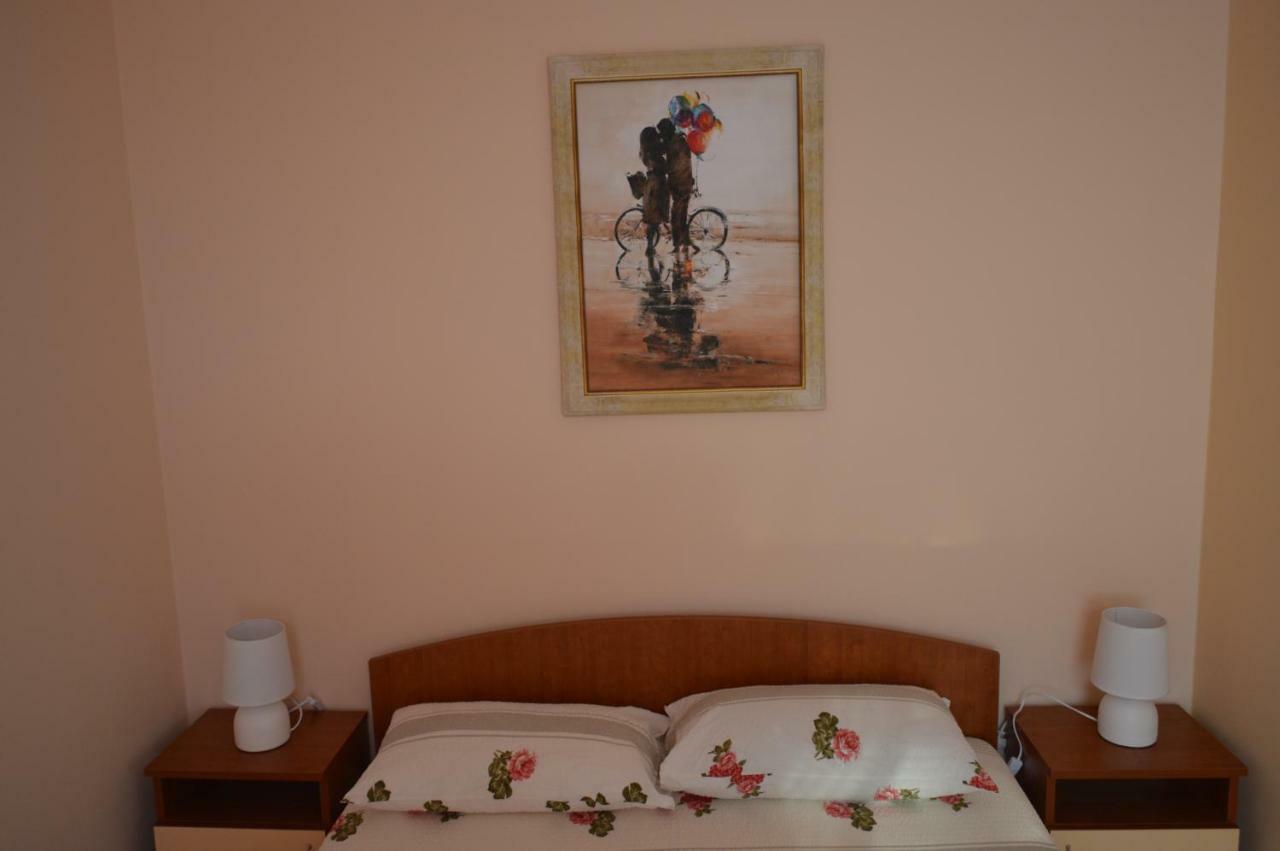 Hotel Dimana Chernomorets Exterior foto