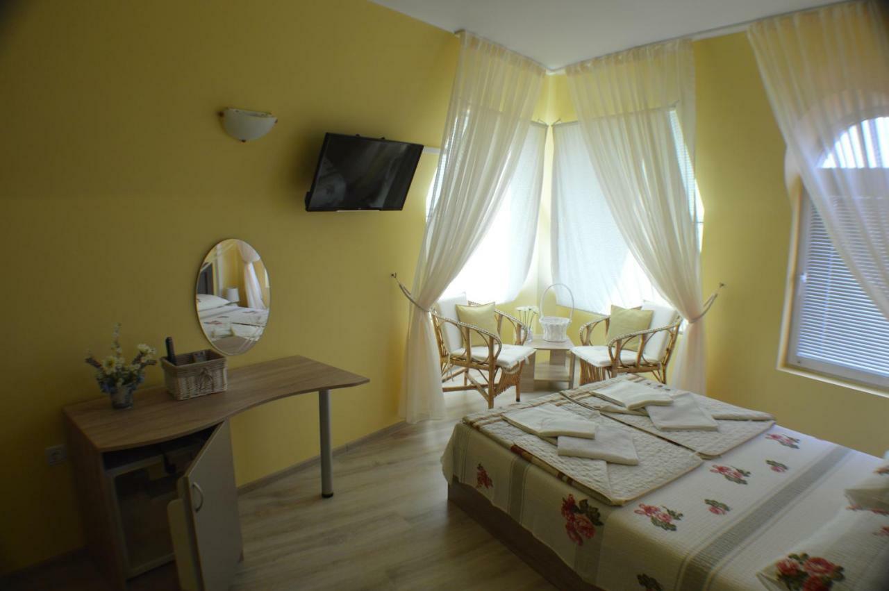 Hotel Dimana Chernomorets Exterior foto